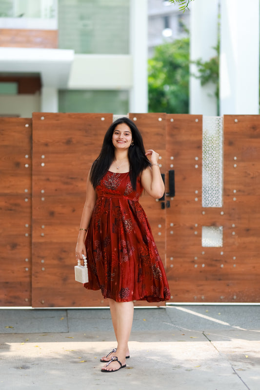 Scarlet Breeze Gown